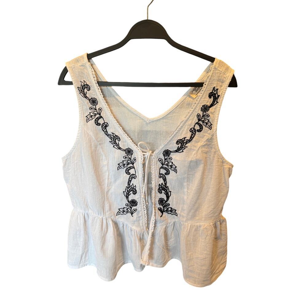 Women’s XL White Embroidered Peplum Tank Top Cotton Tie Front Boho Blouse
